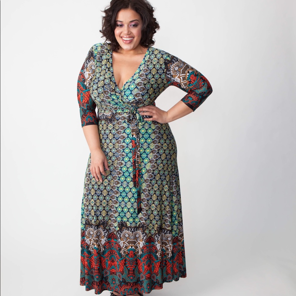 Plus size multiprint maxi dress! Only 1 left!